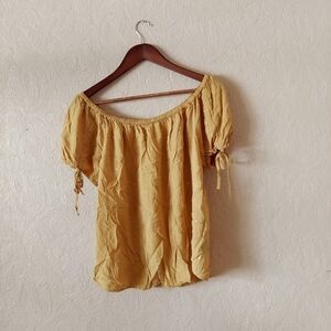 Harve Benard mustard yellow blouse w metallic gold pattern tie sleeves Sz medium